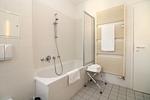 Badezimmer - Appartementanlage Strandjuwel Fewo 217 - Top-Hundeurlaub
