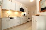 Küche / Küchenzeile - Appartementanlage Strandjuwel Fewo 227 - Top-Hundeurlaub