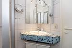 Badezimmer - Appartementanlage Strandjuwel Fewo 213 - Top-Hundeurlaub