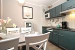 Küche / Küchenzeile - Appartementanlage Strandjuwel Fewo 234 - Top-Hundeurlaub