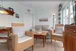 Wohnzimmer - Appartementanlage Strandjuwel Fewo 244 - Top-Hundeurlaub