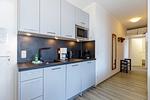 Küche / Küchenzeile - Appartementanlage Strandjuwel Fewo 228 - Top-Hundeurlaub