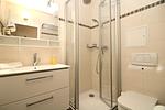 Badezimmer - Appartementanlage Strandjuwel Fewo 243 - Top-Hundeurlaub