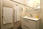 Badezimmer - Appartementanlage Strandjuwel Fewo 243 - Top-Hundeurlaub