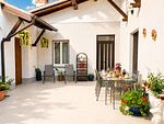 große top ausgestattete Terrasse - Giardino del Convento - Top-Hundeurlaub