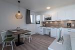 Küche / Küchenzeile - Westside Arthotel Apartment 120 - Top-Hundeurlaub