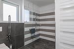 Badezimmer - Westside Arthotel Apartment 120 - Top-Hundeurlaub