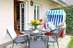 Terrasse mit Strandkorb - Ferienpark Seepferdchen, Haus Zingst 27b - Top-Hundeurlaub