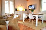 Wohnzimmer - Ferienpark Seepferdchen, Haus Zingst 14b - Top-Hundeurlaub