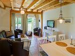 Wohnzimmer - Ferienpark Seepferdchen, Haus Rügen 8a - Top-Hundeurlaub