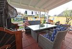 Terrasse mit Blick in den Garten - Haus Ostseetraum - Top-Hundeurlaub