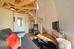 ChatGPT:Ferienhaus Nordkugel – Kugelhaus am Tollensesee – offener Wohnbereich mit Kamin, TV und Zugang zur Galerie - Nordkugel - Top-Hundeurlaub