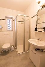 Badezimmer - Ferienwohnung Dat Ferienhus Norddeich Whg.1 - Top-Hundeurlaub