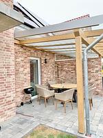 Terrasse mit Tisch und Stühlen - Ferienhaus Luke - Top-Hundeurlaub