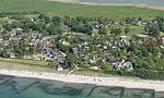Luftaufnahme eines Küstendorfs mit Stränden - Sanddornhus - Top-Hundeurlaub