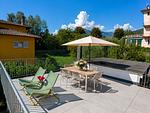 geräumige sonnige Terrasse zum Sonnen und Relaxen - Panorama - Top-Hundeurlaub
