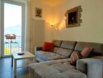 gemütliches Wohnzimmer mit Couch und Gemälden - Paola - Top-Hundeurlaub