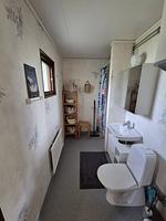 Badezimmer im Ferienhaus Stensjö – kleines Schwedenhaus für bis zu 4 Personen in Holmsjö in Småland - Ferienhaus Stensjö - Top-Hundeurlaub