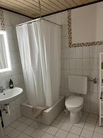 Badezimmer - Ferienwohnung Ole - Reet und Erholung - Ringsberg bei Glücksburg - Top-Hundeurlaub
