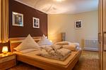Schlafzimmer - Zwei-Zimmer-Apartment 53/09 - Top-Hundeurlaub