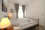 Schlafzimmer - Haus Kühlung Fewo 3 - Top-Hundeurlaub