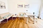 Esstisch mit Sitzbank im Wohnbereich - Ferienwohnung blaue Koje - Top-Hundeurlaub