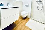 Badezimmer mit großem Waschtisch - Ferienwohnung blaue Koje - Top-Hundeurlaub