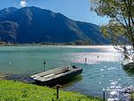 Der See lädt zu romantischen Bootfahrten ein - Oasi Mera - Top-Hundeurlaub