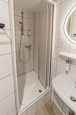 Badezimmer - Hotel Seepferdchen | Zimmer 5 | Eckernförde - Top-Hundeurlaub