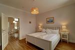 Schlafzimmer - Villa Johanna  App.1 - mit zwei Balkonen & Garten - nur wenige Schritte vom Strand - Top-Hundeurlaub