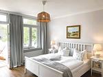Villa Johanna App. 3 - großzügiges Ferienappartement mit Balkon & Weitblick über den Niendorfer Hafen - Top-Hundeurlaub