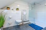 Ferienwohnung Merlin Ausguck Röbel/Müritz - Badezimmer mit Glas-Dusche - Merlin Ausguck - Top-Hundeurlaub