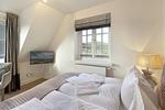 Schlafzimmer OG - Listend Blick - Top-Hundeurlaub