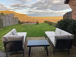 Gartenblick - Listend Blick - Top-Hundeurlaub