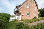 Hauptansicht - Listend Blick - Top-Hundeurlaub