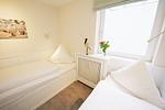 Schlafzimmer - Haus Käpt`n Hein Cors Whg. 1 EG / UG - Top-Hundeurlaub