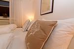Schlafzimmer - Haus Stedum Whg. 13 EG / UG - Top-Hundeurlaub
