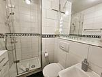 Badezimmer - Ferienwohnung am Salzhaff C6 - Top-Hundeurlaub