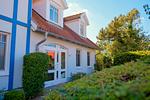 Fassade / Eingang - Ferienwohnung Haffblick im Haus am Yachthafen - Top-Hundeurlaub