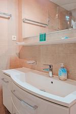 Badezimmer - Apartmenthaus Sonnenburg Ferienwohnung 16 - Top-Hundeurlaub