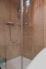Badezimmer - Apartmenthaus Sonnenburg Ferienwohnung 16 - Top-Hundeurlaub