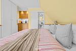Schlafzimmer - Haus Friedeburg App. Alana Rantum auf Sylt - Top-Hundeurlaub