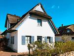 Hauptansicht - Reetdachhaus Hus Achtern - Top-Hundeurlaub