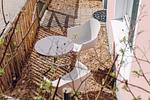 Terrasse mit Tisch und Stühlen - Strandläufer 05 - Top-Hundeurlaub