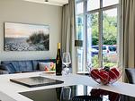 Wohnzimmer - Ferienwohnung Luxus Sonnensuite in der Strandvilla Charlotte Binz - Top-Hundeurlaub