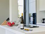 Küche / Küchenzeile - Ferienwohnung Luxus Sonnensuite in der Strandvilla Charlotte Binz - Top-Hundeurlaub