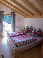 Schlafzimmer - Platzhirsch - Feriendorf Via Claudia Haus 78 - Top-Hundeurlaub