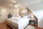 Hauptschlafzimmer OG - Dünen-Cottage - Top-Hundeurlaub