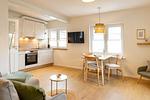 Ferienwohnung Wiese/ Haus Queller in Wittdün/Amrum   Offener Wohn- und Kochbereich - Wiese - Das Queller - Top-Hundeurlaub