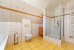 Badezimmer - Ferienhaus Boddenperle in Glowe - Top-Hundeurlaub